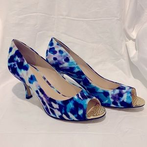 Nine West Blue and White Patterned Heels